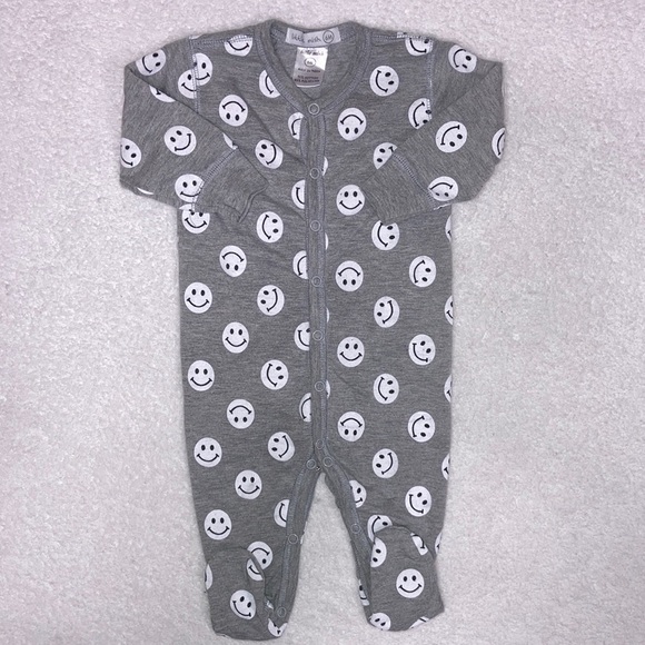 Little mish grey smiley face snap sleeper pajamas 6m - Picture 1 of 8